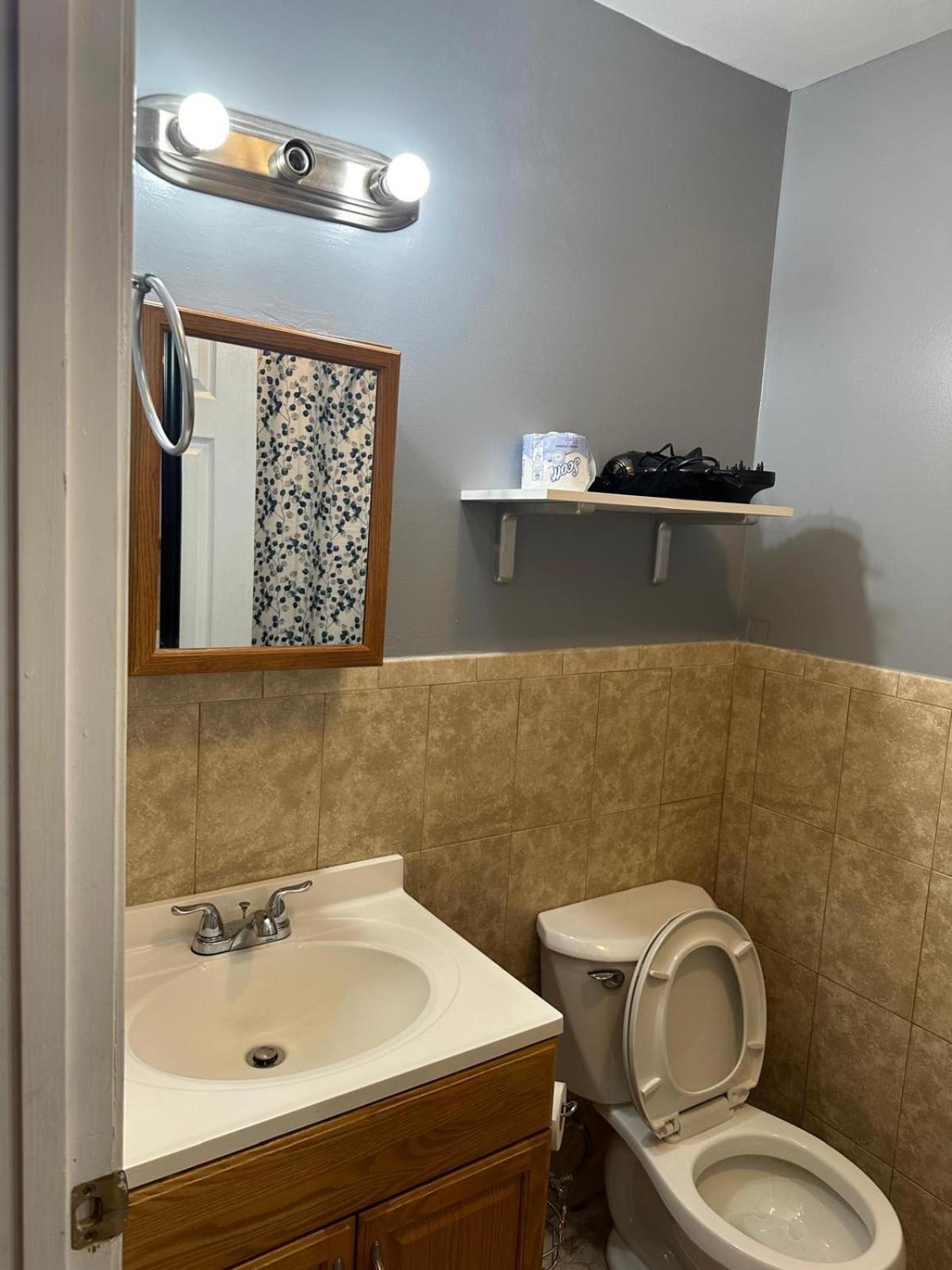 ניוארק Divine Villa Guest House 65 Sherman 6Mins To Airport And 4Mins To Penn Station מראה חיצוני תמונה
